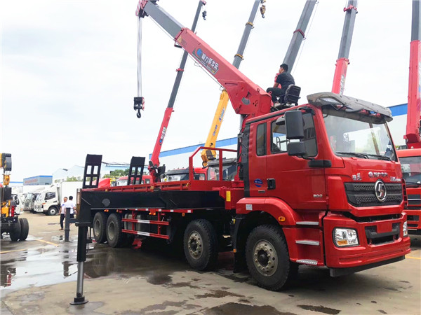 隨車(chē)吊上車(chē)以及下車(chē)支腿操作步驟
